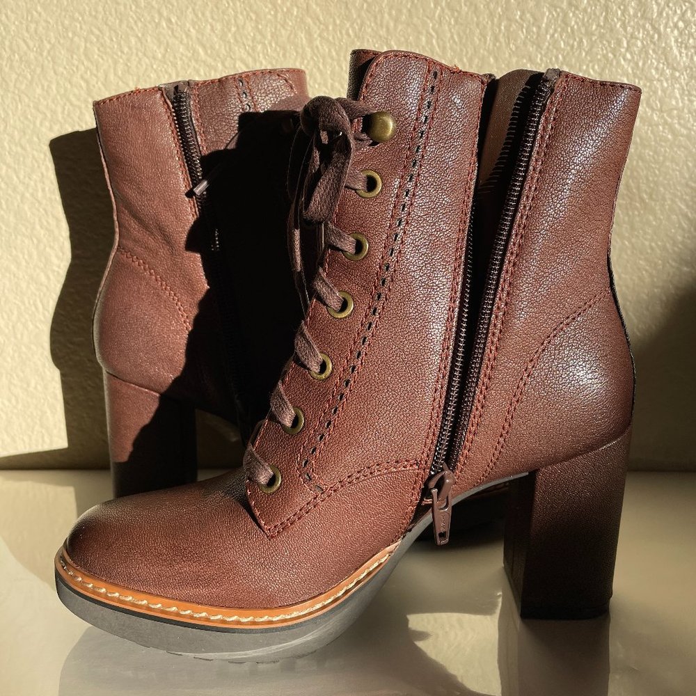 Naturalizer Callie High Ankle Boot - Chocolate Leather -- Size 5